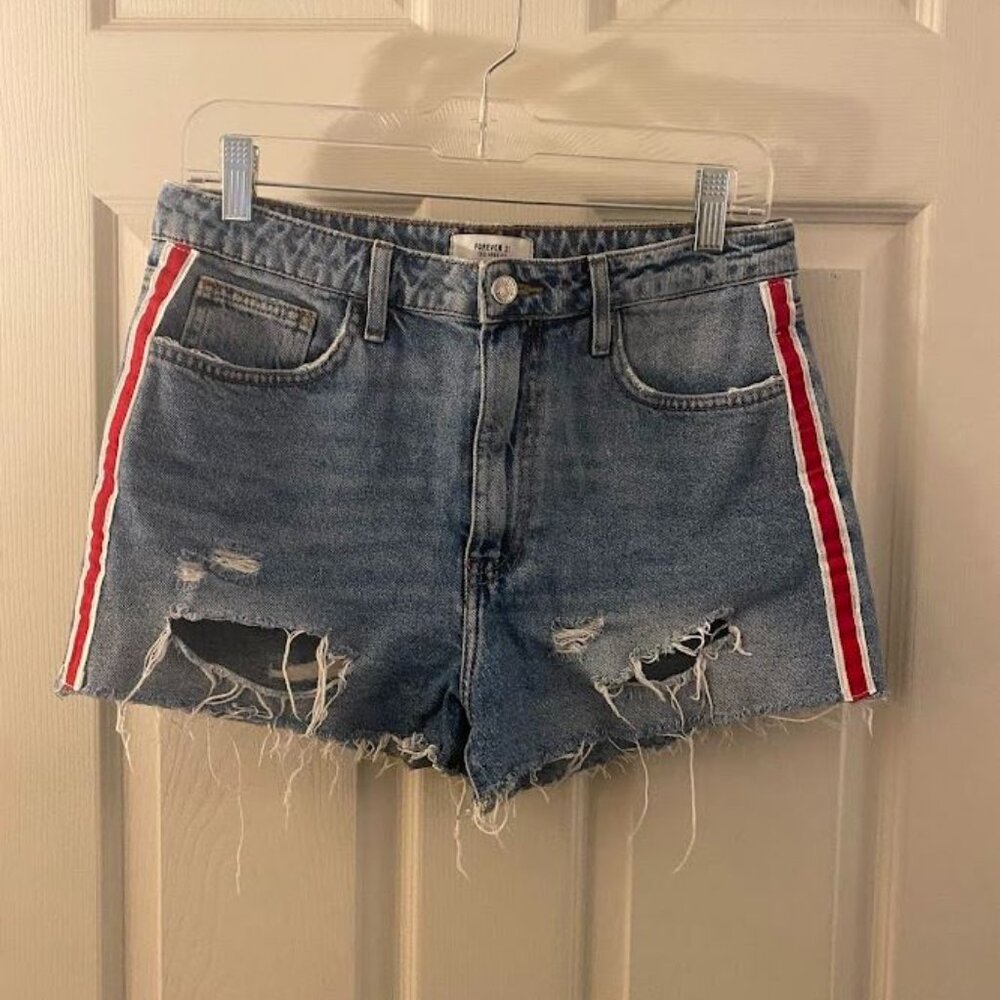 Jean cutoff shorts with red side detailing